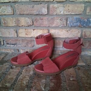 SOREL JOANIE II ANKLE STRAP WEDGE SANDAL SIZE 10
